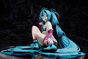 Hatsune Miku Statue 1/4 Yoneyama Mai The Latest Street Style Cute Limited Edition 17 cm