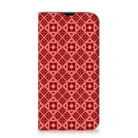 iPhone 13 Pro Hoesje met Magneet Batik Rood - thumbnail