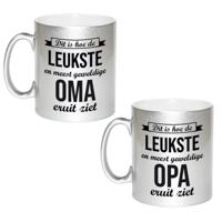 Geweldige opa/oma koffie mokken / bekers - verjaardag cadeau set 2x - 300 ml - Zilver - Keramiek Geweldige opa/oma koffie mokken / bekers - verjaardag cadeau set 2x - 300 ml - Zilver - Keramiek