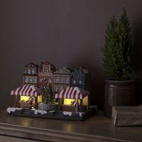 Konstsmide Kersthuis verlichting - Grachtpanden met marktkramen en kerstboom - met muziek - Kerstkandelaar