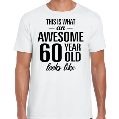 Awesome 60 year - geweldige 60 jaar cadeau t-shirt - wit - voor heren - Verjaardag cadeau