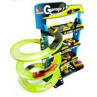 Parkeergarage met voertuigen Moltó