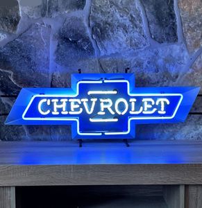 Chevrolet Bow Neon Verlichting Met Achterplaat 94 x 36 cm