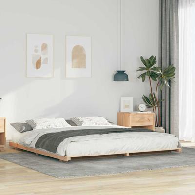 Bedframe Bruin 200 x 200 cm Massief grenenhout