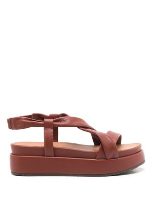 Sarah Chofakian sandales en cuir Vionnet à plateforme - Marron