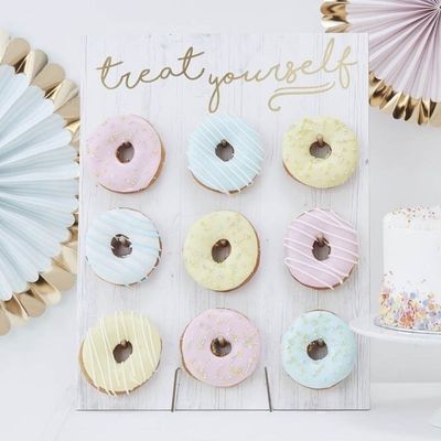 Ginger Ray PM-375 Pick & Mix Donut Wall