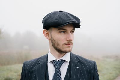 Premium Shelby Pet | Blauw | Gestreept | 1920s Stijl | Peaky Blinders | Peaky Blinders Premium Shelby Pet | Blauw | Gestreept | 1920s Stijl | Peaky Blinders | Peaky Blinders