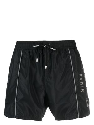 Balmain short de bain à logo imprimé - Noir