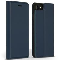 Accezz Premium Leather Slim Book Case voor Apple iPhone SE (2022 / 2020) / 8 / 7 / 6(s) Telefoonhoesje Blauw