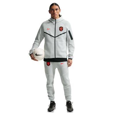 Nike Nederland Tech Fleece Trainingspak 2026-2028 Lichtgrijs Zwart Feloranje