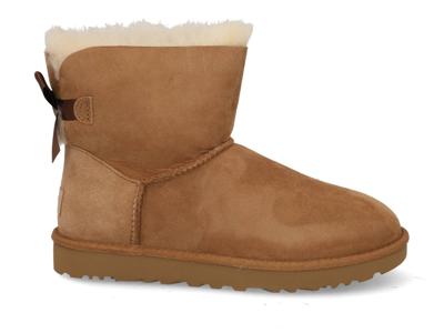 Ugg Mini bailey bow II 1016501 CHE chestnut Cognac maat 38