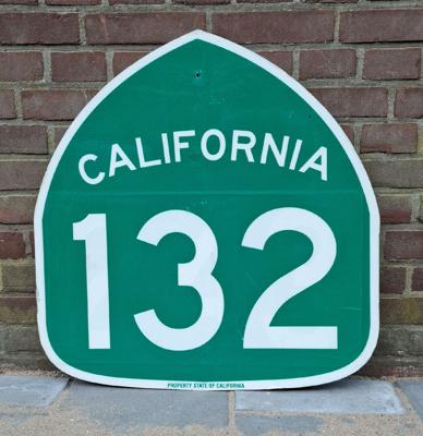 California State Route 132 Verkeersbord - 63 x 61cm - Origineel