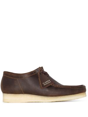 Clarks Originals bottes Wallabee en cuir à lacets - Marron