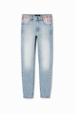 Lange spijkerbroek met bloemen op de taille. - BLUE - 40