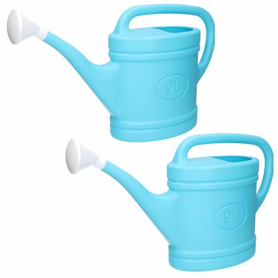 2x stuks lichtblauwe tuin planten gieter met broeskop 9 liter