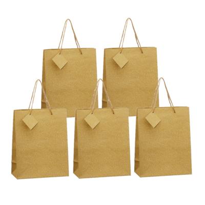 Luxe papieren giftbags/cadeau tasjes - 5x - goud met glitters - 21 x 26 x 10 cm Luxe papieren giftbags/cadeau tasjes - 5x - goud met glitters - 21 x 26 x 10 cm