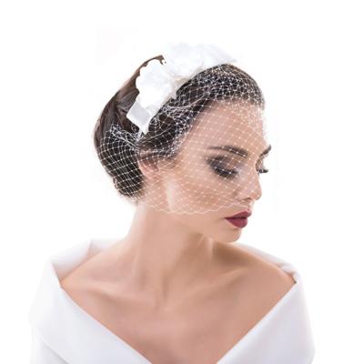 Retro Wedding Hair Tiara Sluier & Bloemen Wit
