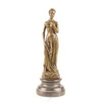 A BRONZE SCULPTURE OF A YOUNG WOMAN
