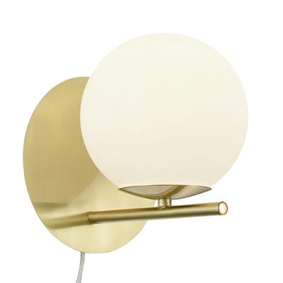 Trio MuurlampPure goud met wit glas - 202000108