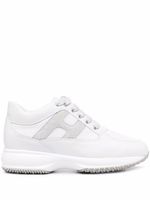 Hogan baskets lacées à patch logo - Gris