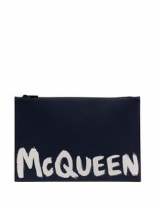 Alexander McQueen pochette à logo imprimé - Bleu