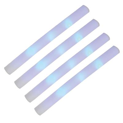 Partystaaf / foam stick met wit LED licht - Set van 8x stuks - 48 cm - lichtstaven / partysticks