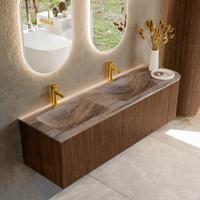 Badmeubel Mondiaz Kurve-Dlux | 155 cm | Meubelkleur Walnut | Wastafelkleur Oza | Solid surface | Dubbel / Links spoelbak | 2 kraangaten