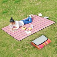 600D waterdichte Oxford opvouwbare doek Outdoor strand Camping Mat Picknickkleed. grootte: 150 * 130cm willekeurige kleur levering