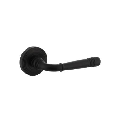 Intersteel Landelijke deurklinkHelena met nok zwart - 0023.172502