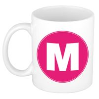 Mok / beker met de letter M roze bedrukking voor het maken van een naam / woord of team