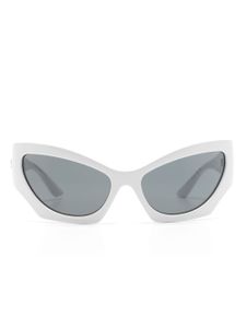 Versace Eyewear lunettes de soleil à monture papillon oversize - Blanc