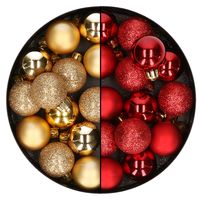 28x stuks kleine kunststof kerstballen goud en rood 3 cm - thumbnail