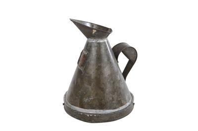 Schenkkan Jug S antiek zwart metaal 1ltr 15x17x22cm