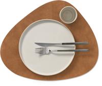 LIND DNA Placemats Nupo - Leer - Army Green / Nature - Curved - dubbelzijdig - 44 x 37 cm - 2 Stuks LIND DNA Placemats Nupo - Leer - Army Green / Nature - Curved - dubbelzijdig - 44 x 37 cm - 2 Stuks