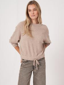 Cashmere trui met trekkoord aan de taille