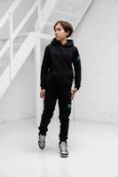 Black Bananas Commander Trainingspak Kids Zwart - Maat 128 - Kleur: DonkergroenZwart | Soccerfanshop Black Bananas Commander Trainingspak Kids Zwart - Maat 128 - Kleur: DonkergroenZwart | Soccerfanshop