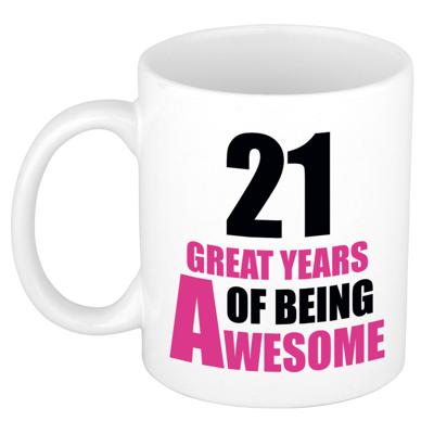 Verjaardag 21 jaar Koffiemok Cadeau - Great years of being awesome - wit/roze - voor dames