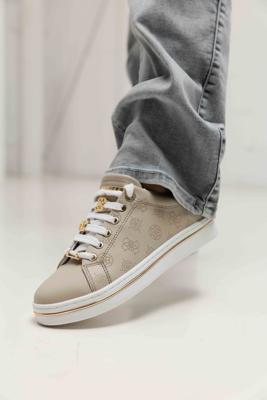 Guess Low Patroon Sneakers Dames Beige - Maat 39 - Kleur: Beige | Soccerfanshop