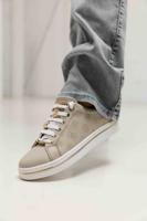 Guess Low Patroon Sneakers Dames Beige - Maat 37 - Kleur: Beige | Soccerfanshop