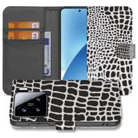 Xiaomi 15 | Telefoonhoesje | Met pasjeshouder | Slangenprint