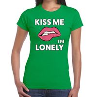 Kiss me i am lonely t-shirt groen dames - thumbnail