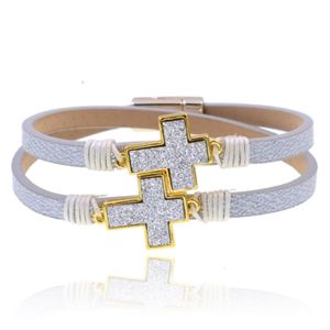 Grijze leren wrap armband voor dames met grijze kruisen