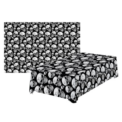 Halloween/horror thema feest tafelkleed - 2x - doodskoppen - zwart/wit - plastic - 137 x 274 cm