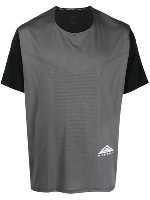 Nike t-shirt à empiècements - Gris