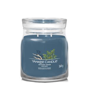 Yankee Candle Geurkaars Medium - met 2 lonten - Bayside Cedar - 11 cm / ø 9 cm