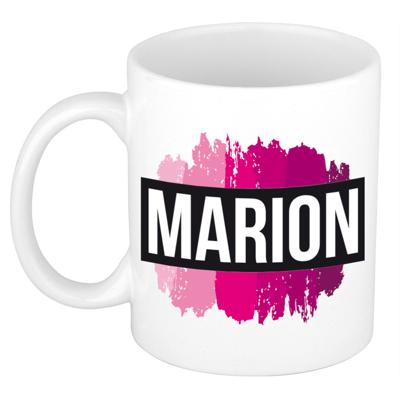 Marion naam cadeau koffie mok - beker - met roze verfstrepen - Cadeau collega - moederdag