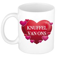 Knuffel van ons cadeau mok / beker wit met hartjes 300 ml - thumbnail