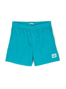 C.P. Company Kids short de bain à patch logo - Bleu