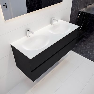 Mondiaz Vica Moon badmeubel Urban 120 cm 4 lades solid surface dubbele spoelbak 2 kraangaten