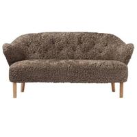 Audo Copenhagen Ingeborg 2,5-zits bank naturel eiken Sheepskin Sahara